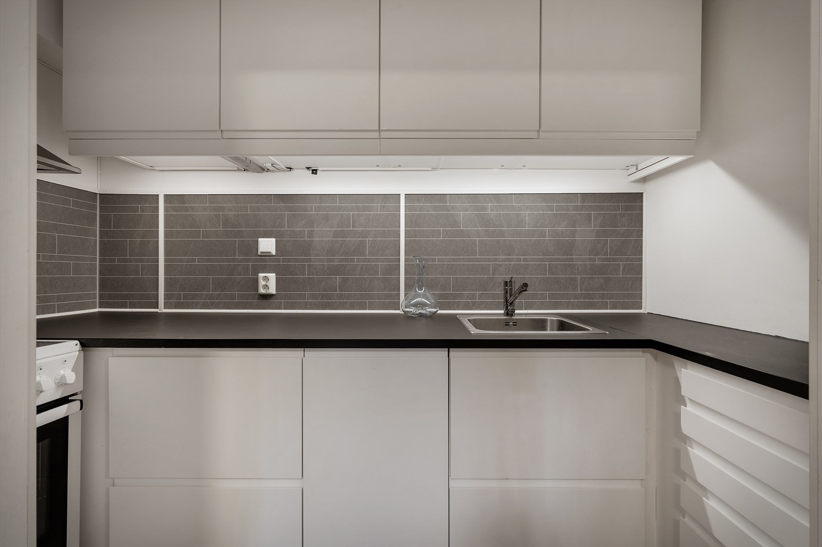 Det er godt med skap- og benkeplass. Galleribilde