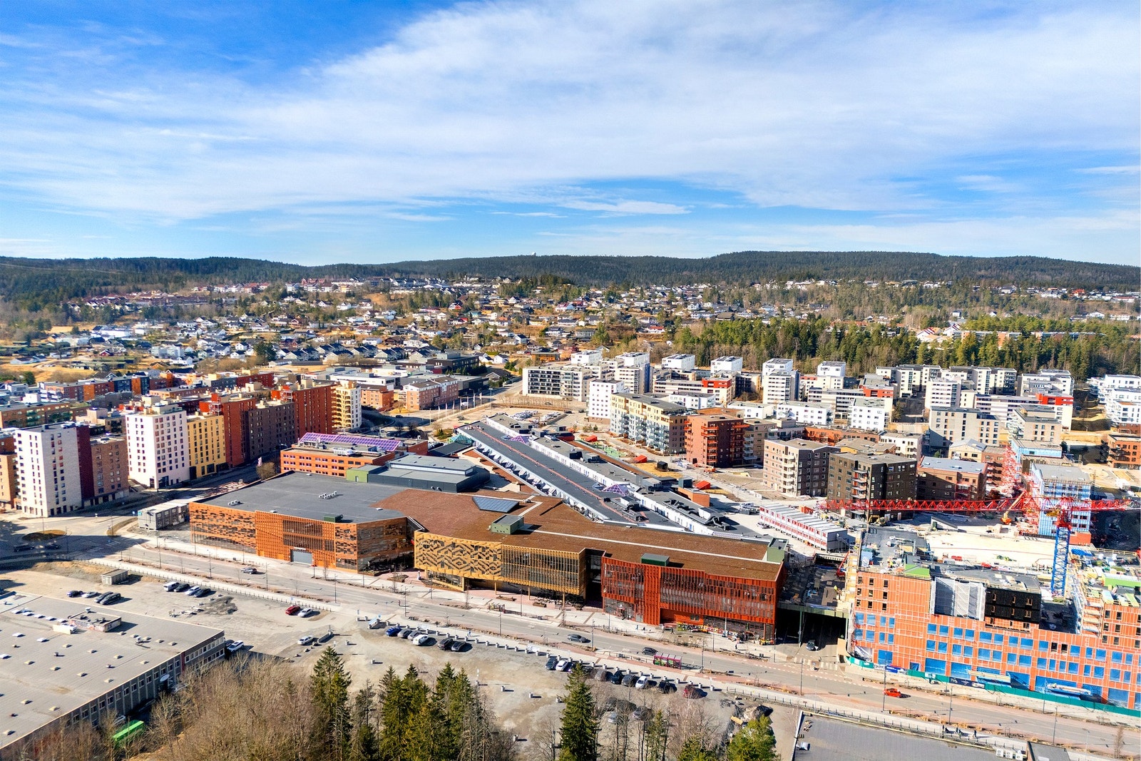 Nyt livet midt i det som blir nye Lørenskog sentrum med kaféer, butikker og parker rett utenfor døren Galleribilde