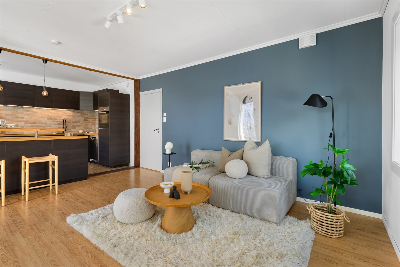 Åpen stue- kjøkkenløsning. Galleribilde