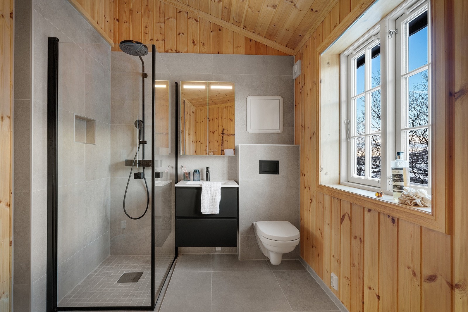 Begge badene har et moderne og tidløst uttrykk. Galleribilde