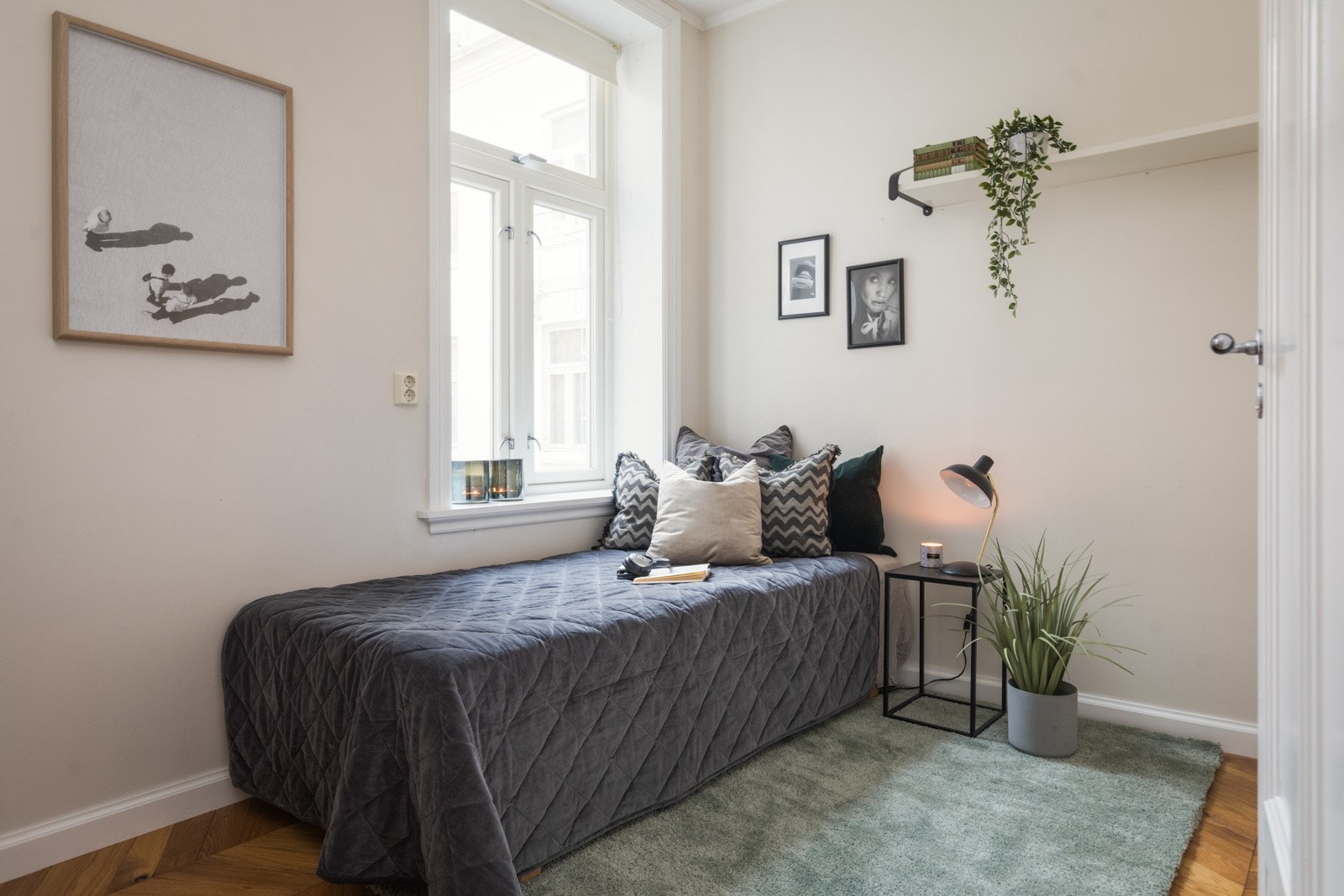 Leiligheten har også god lagring i bod både på loft og i kjeller. Galleribilde