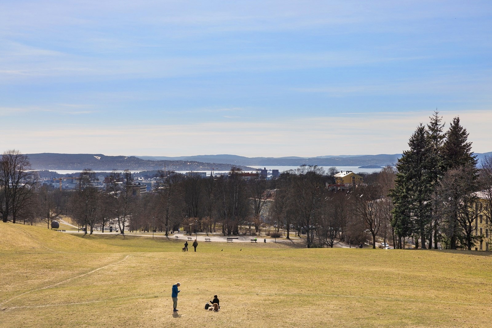 Her kan du også nyte den fantastiske utsikten utover Oslofjorden, som gir en ekstra dimensjon til opplevelsen. Galleribilde