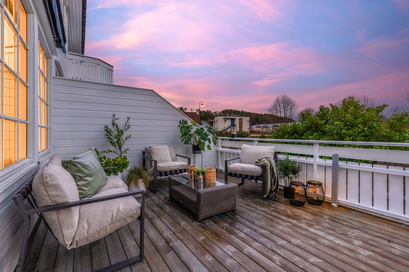 En lys innbydende 3-roms selveierleilighet m/garasje. Galleribilde