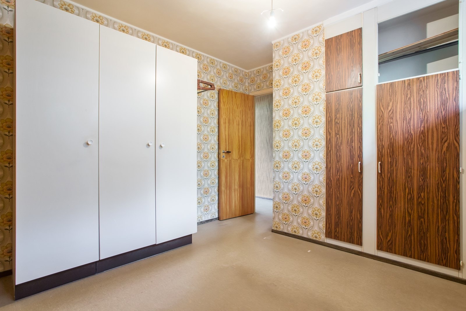 .. samt garderobeskap Galleribilde