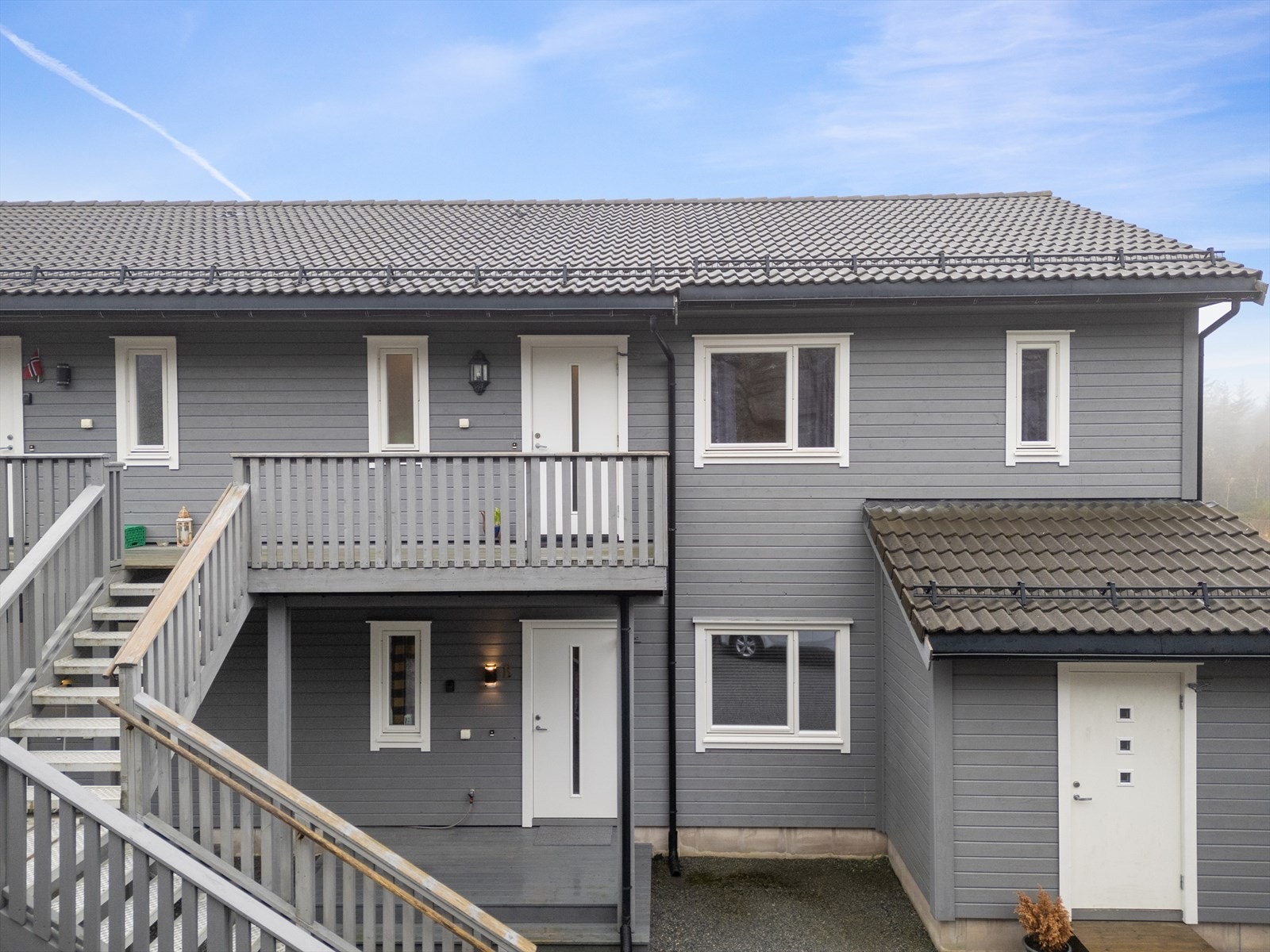 Leiligheten har en fin beliggenhet i byggets 2.etasje. Galleribilde