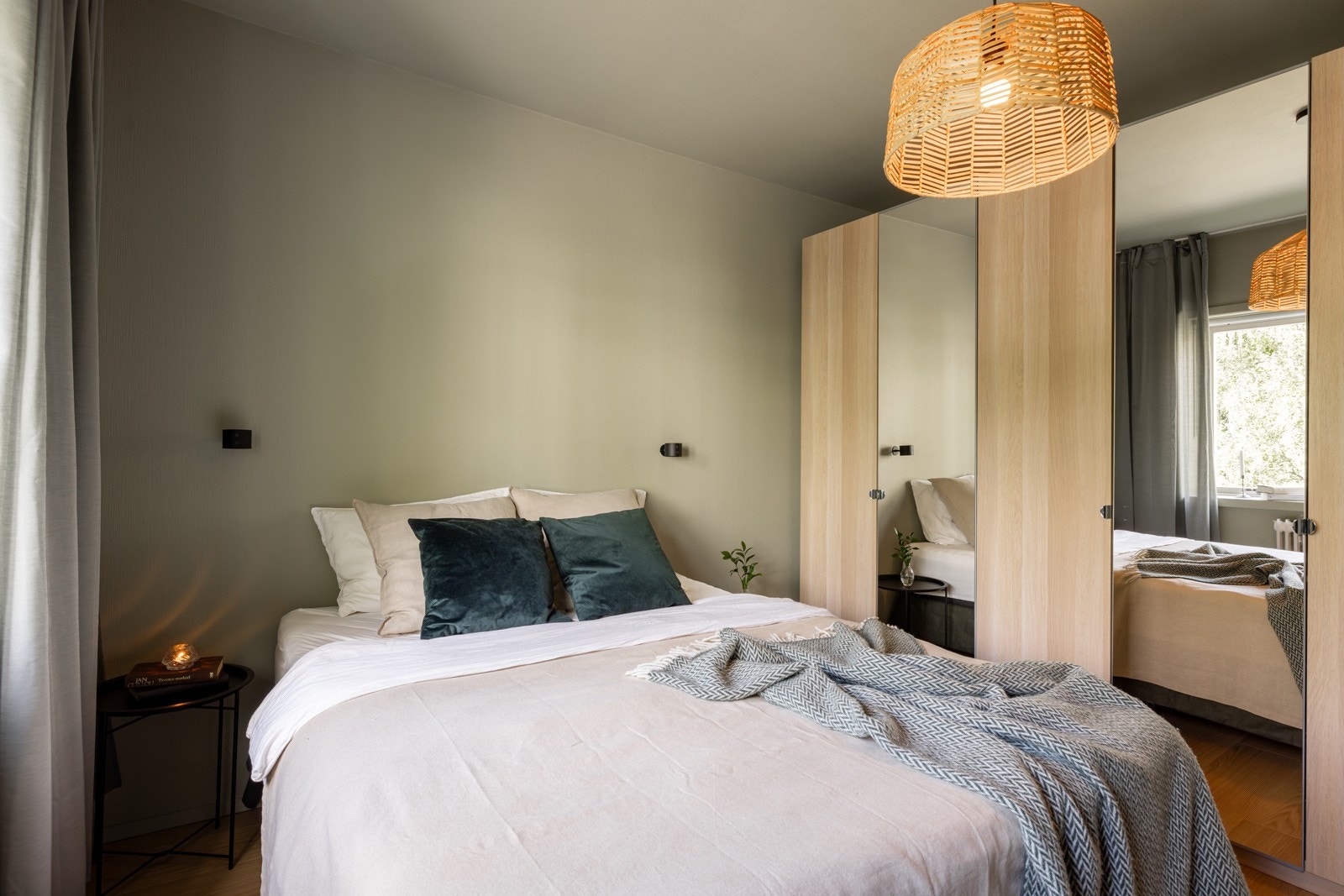 God plass til garderobeskap. Galleribilde