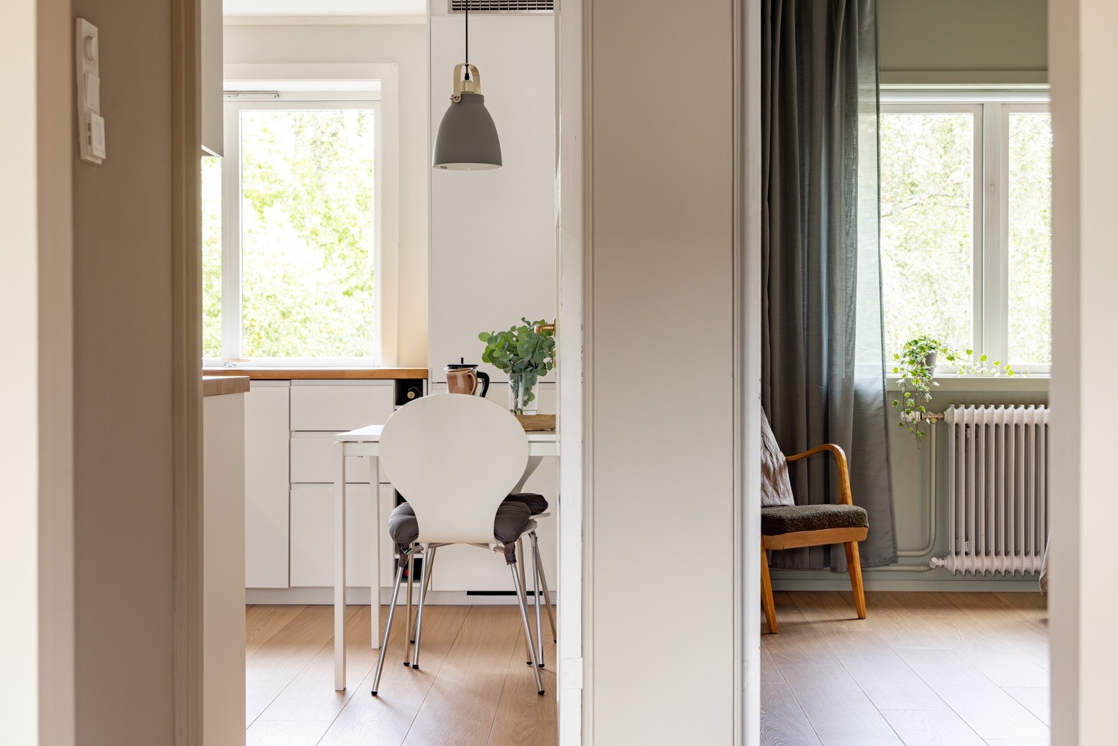 Boligen er malt i moderne og tidsriktige farger - en dus fargepalett! Galleribilde