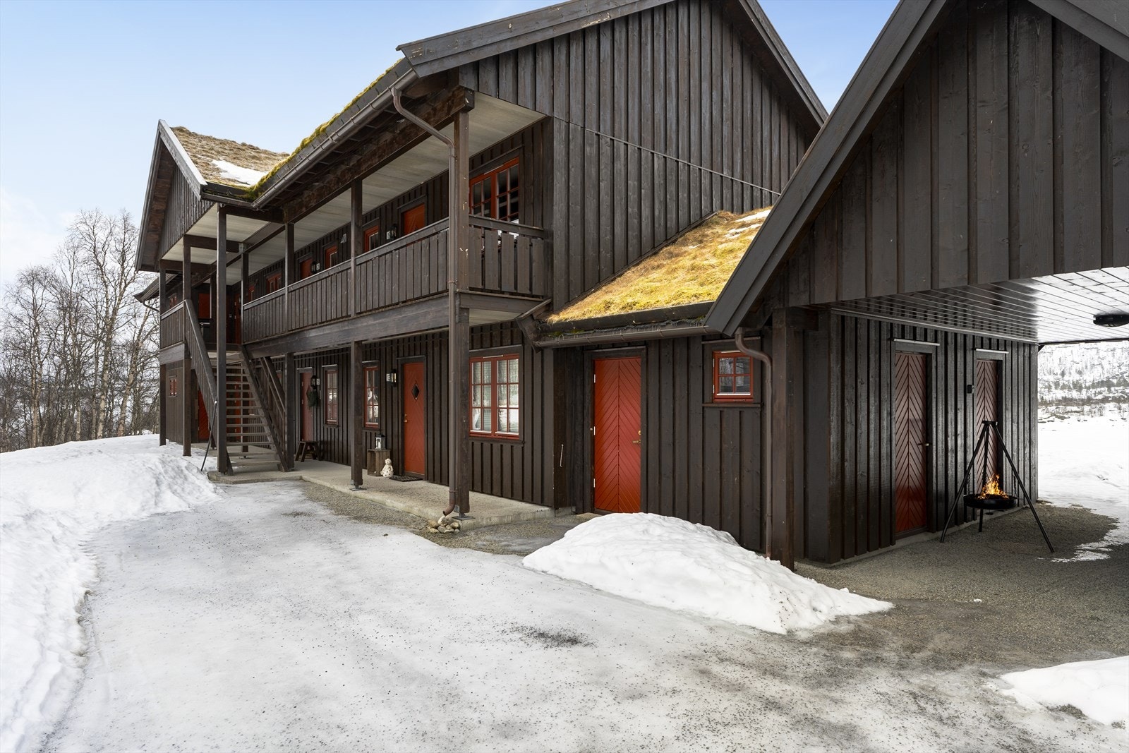 Trapp opp til overbygget inngangsparti Galleribilde