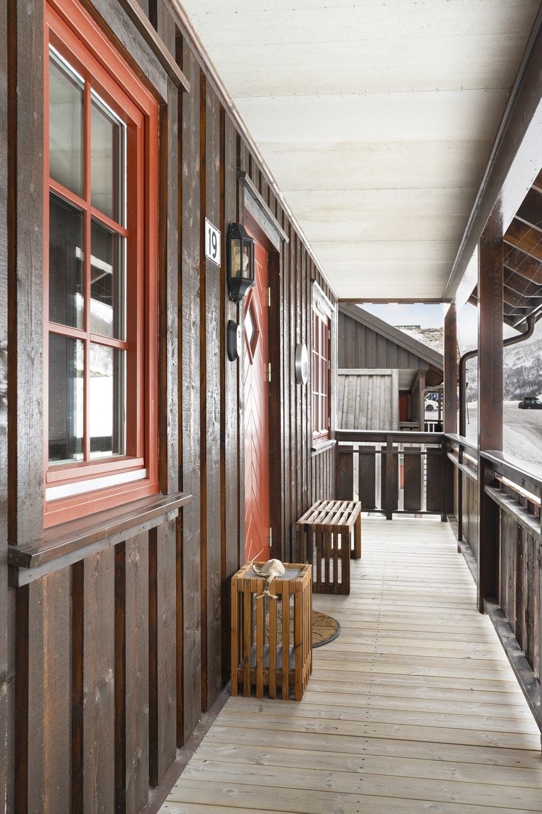 Praktisk, overbygget inngangsparti Galleribilde