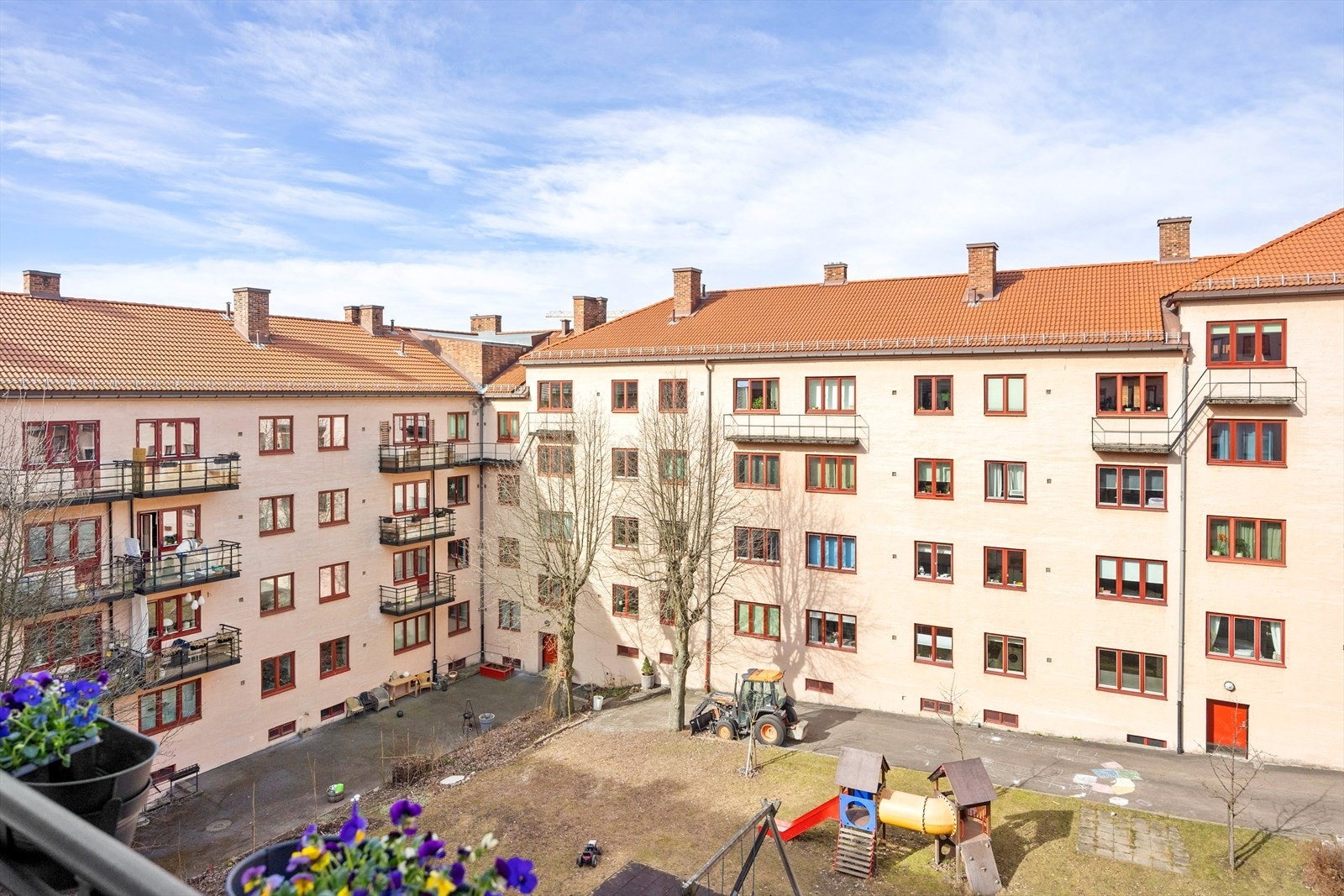 Utsyn fra balkongen. Galleribilde