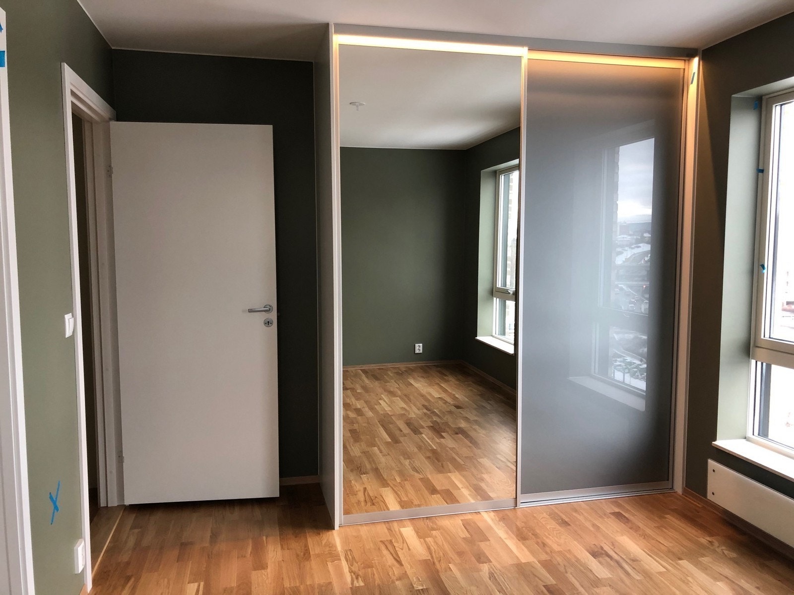 Skap på soverom. Galleribilde