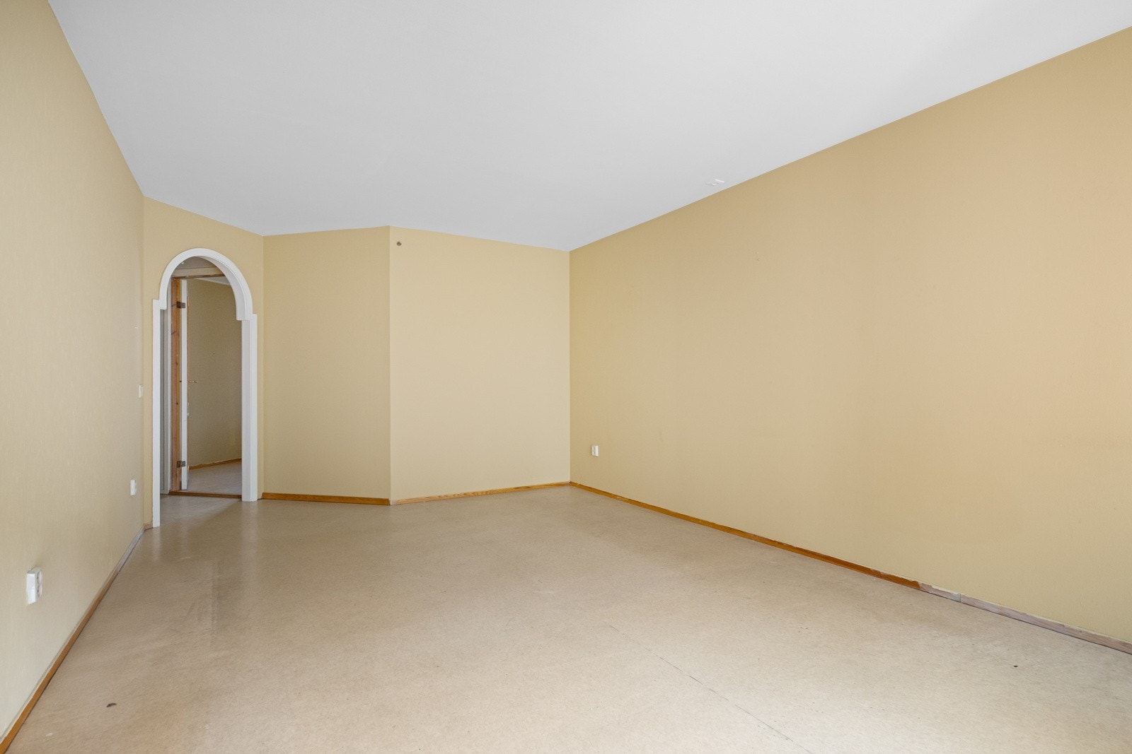 Leiligheten har orginalt gulvbelegg i alle rom. Galleribilde