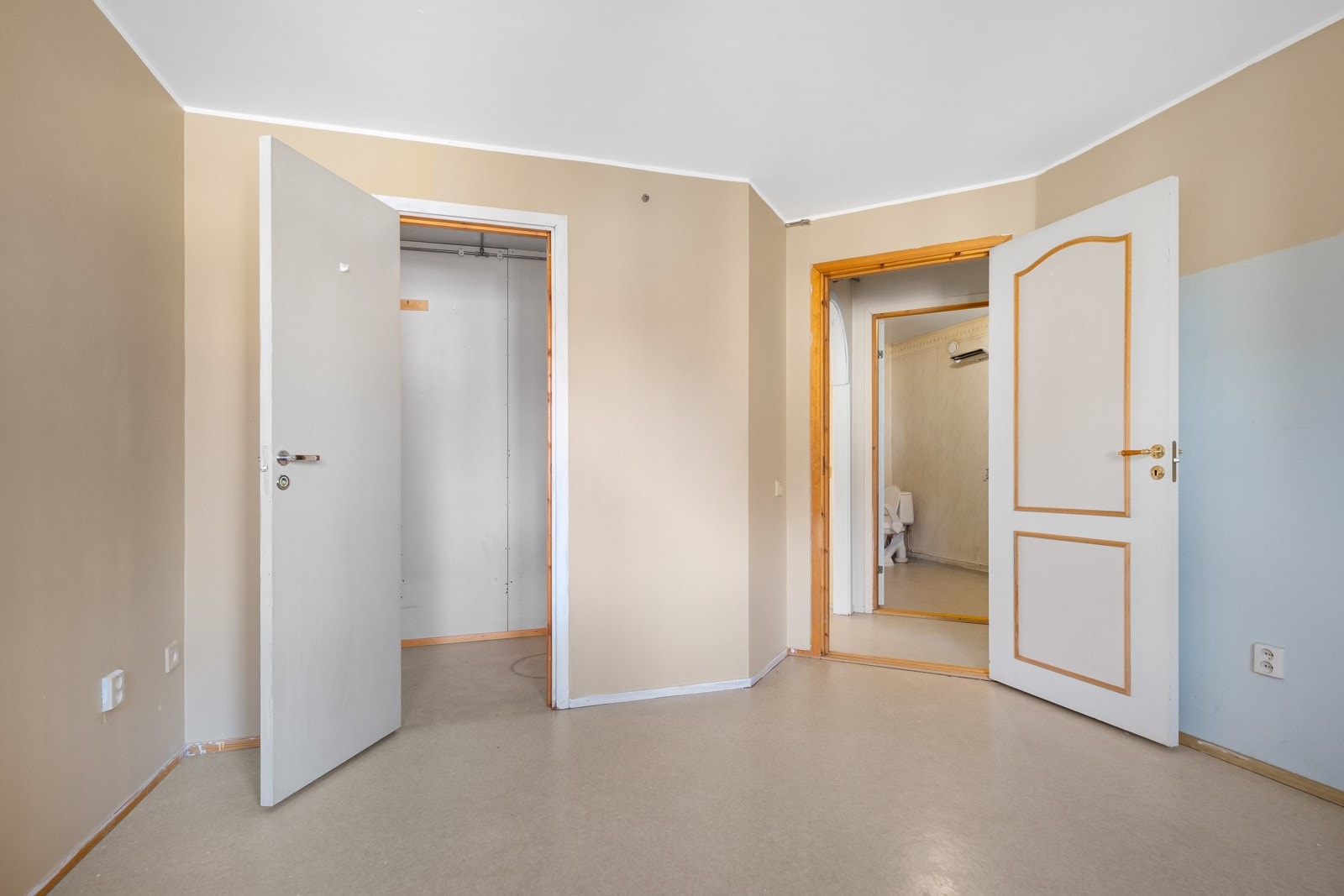 Fra soverommet har leiligheten en bod på 2.76m². Galleribilde