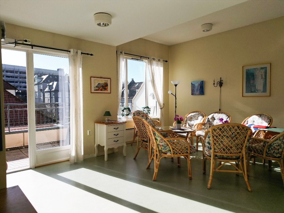 Felleslokalet "Krydderloftet" ligger i 7 etasje og har to sittegrupper og kjøkken. Galleribilde