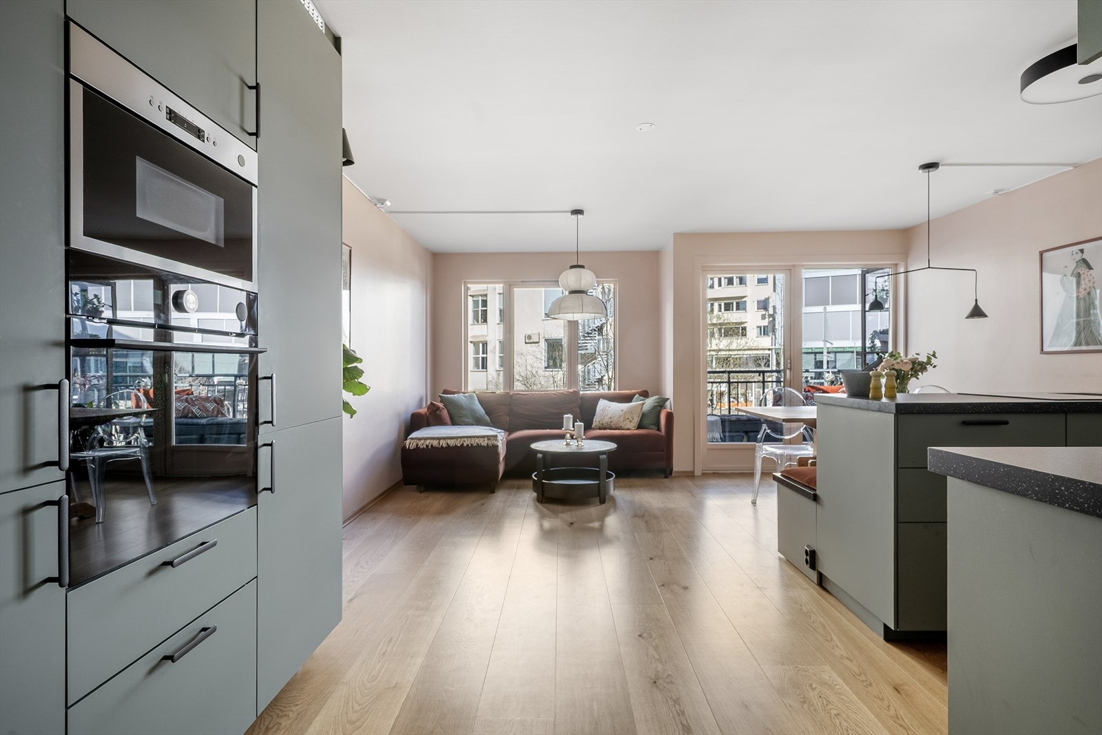 Stue/kjøkken er på romslige 26,6 m². Galleribilde