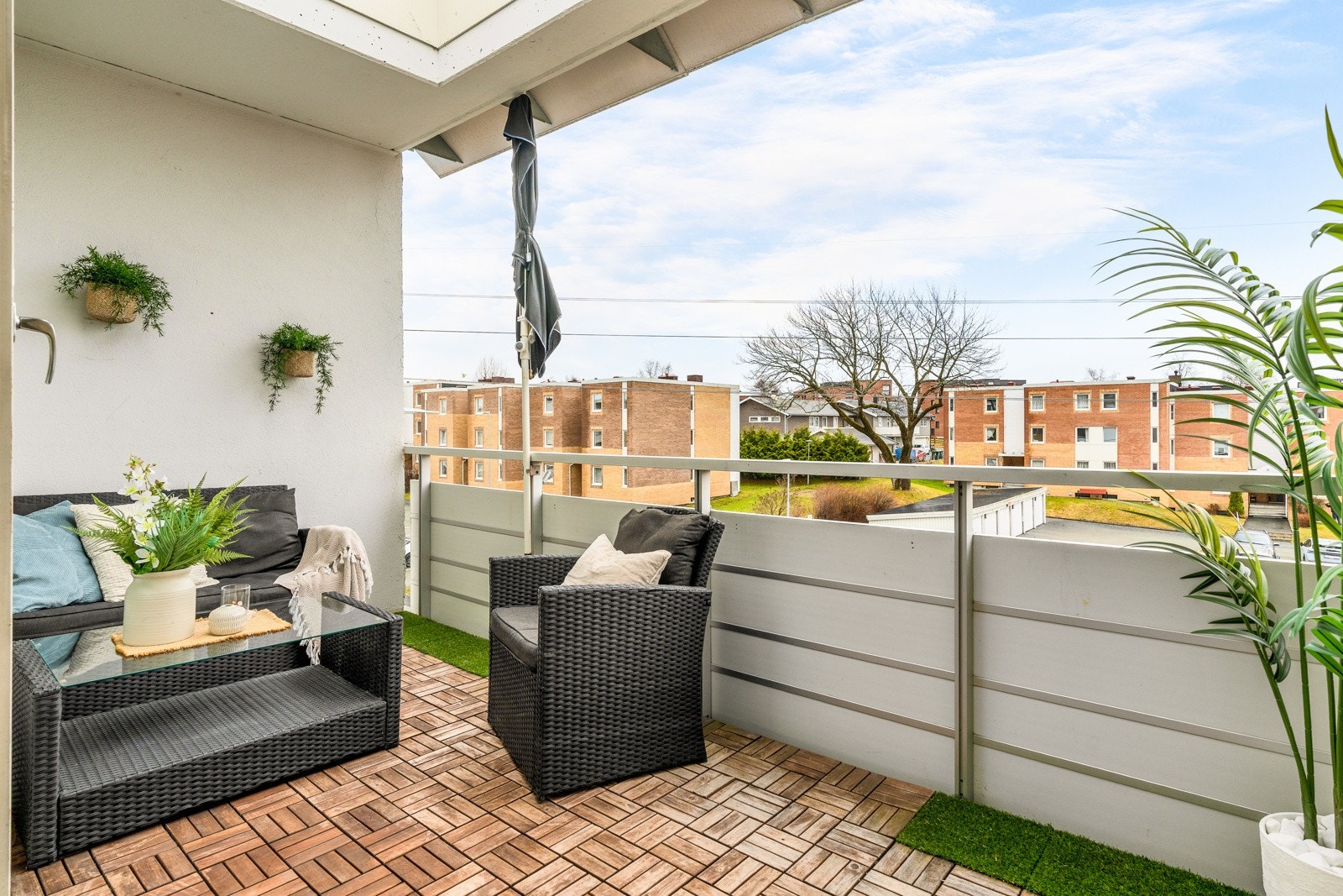 Her får du en gjennomtenkt planløsning, god lagringsplass og flere moderne oppgraderinger. Galleribilde