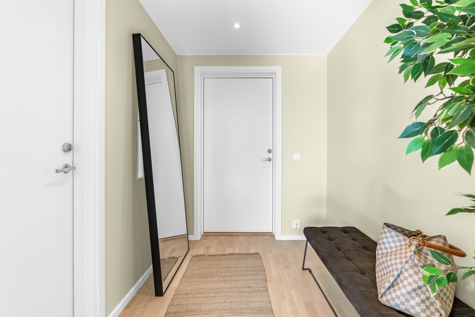 Entré/gang i hoveddelen Galleribilde