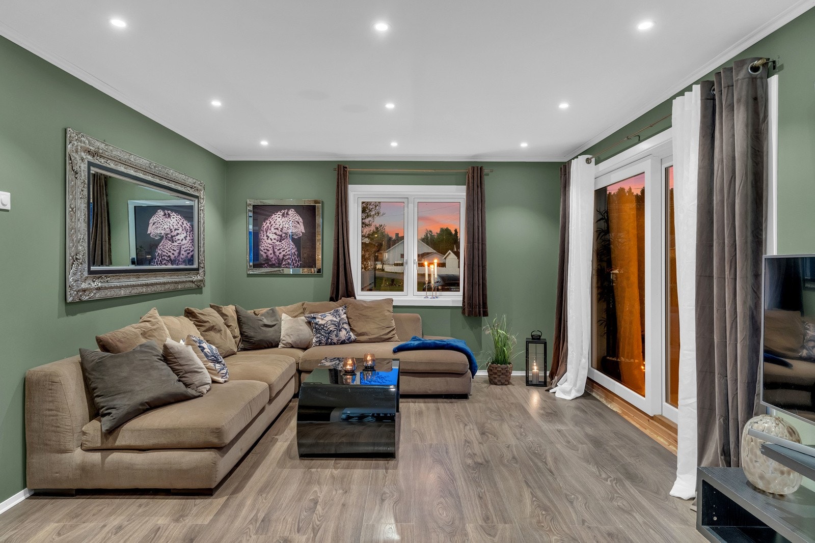 Her kan man trekke seg tilbake og slappe av med en god bok eller se en spennende film med familien. Galleribilde