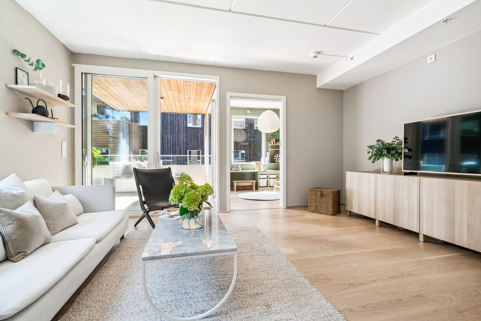 Stue med direkte tilgang til terrasse Galleribilde