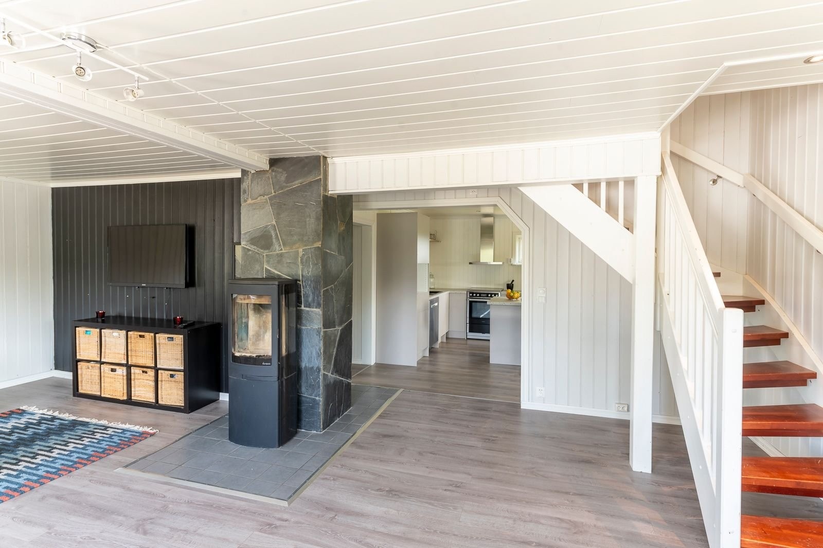 Trapp til 2. etasje fra stue Galleribilde