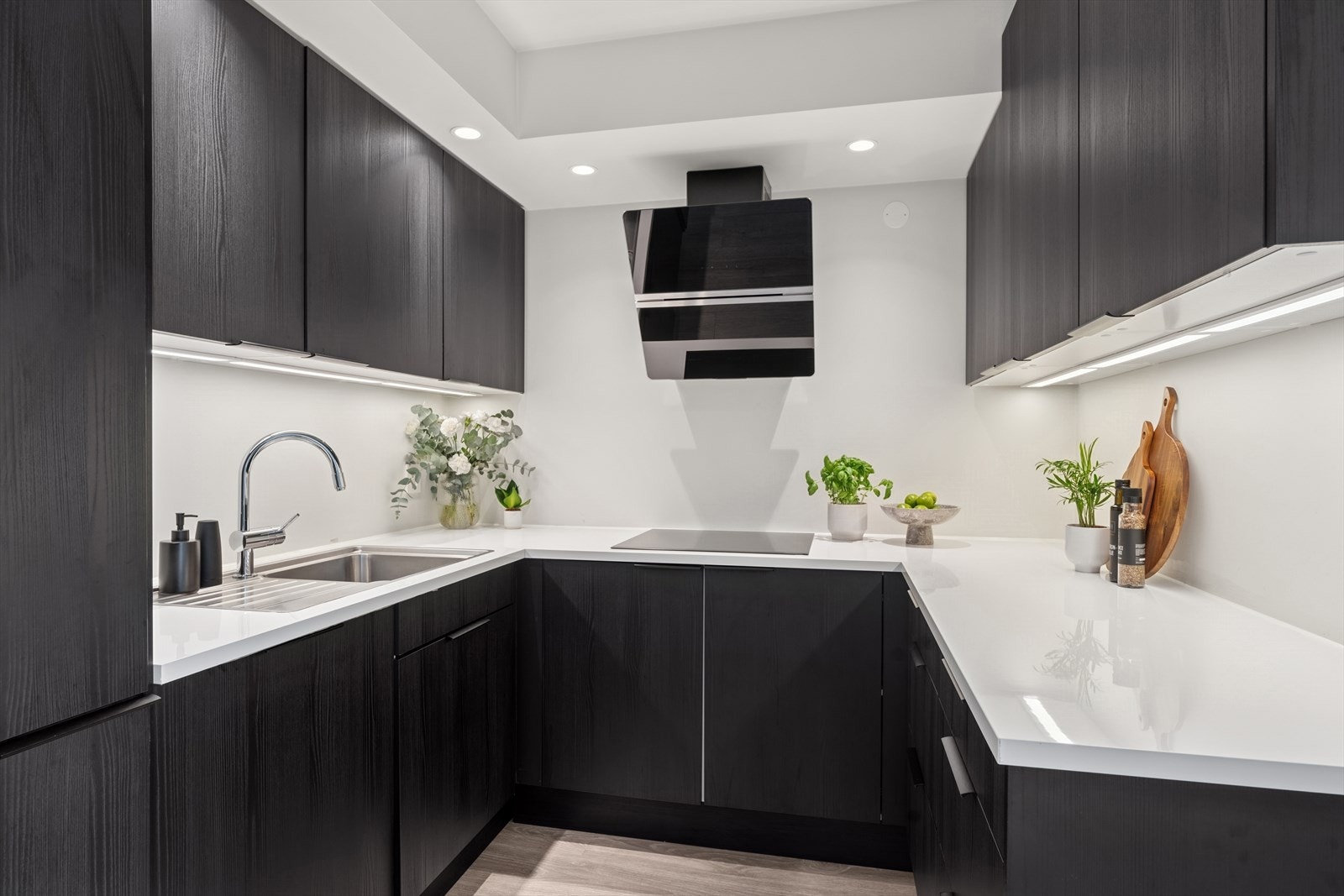 Nye fronter fra 2024! God plass til alt ønskelig med nok av over og underskap. Galleribilde