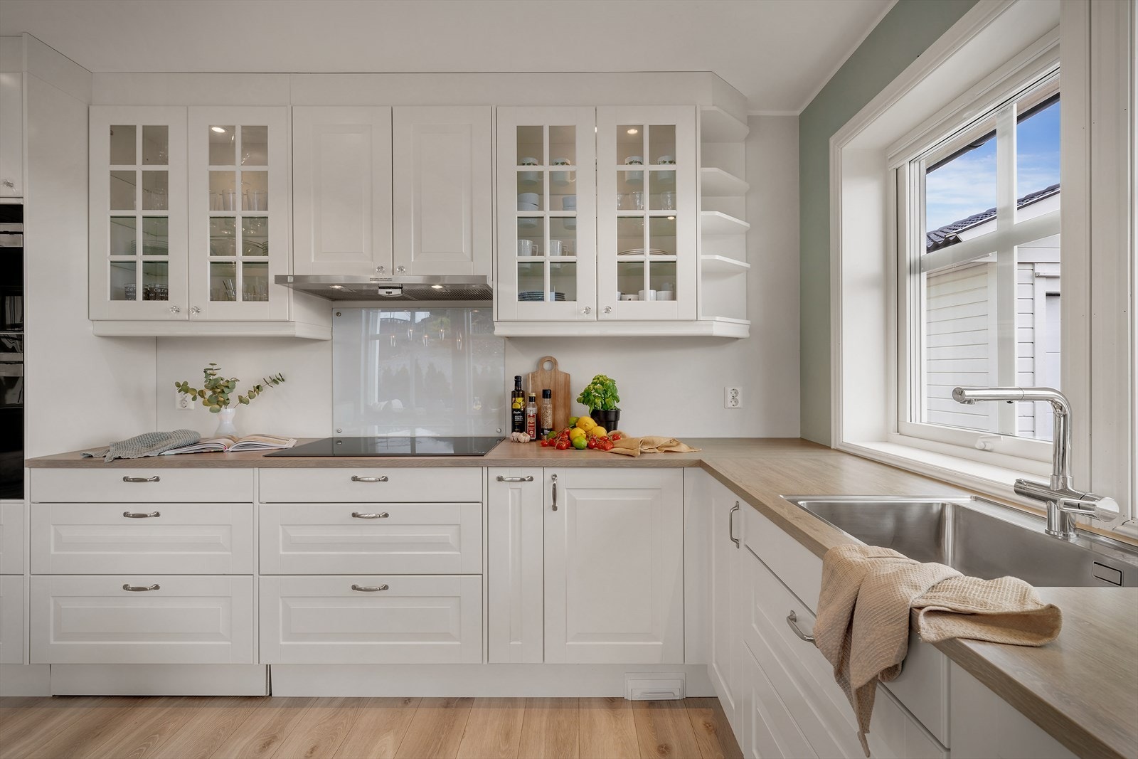 - Merk smuleavsug i sokkellist - Galleribilde