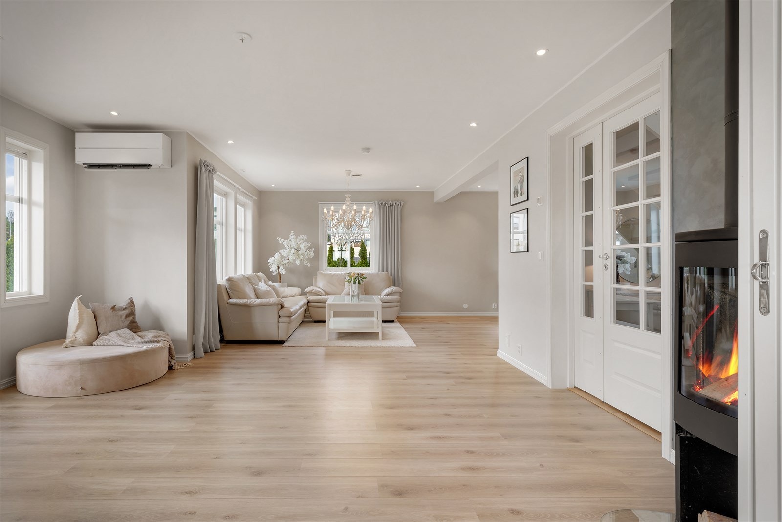 - Et hus som gir deg alt du drømmer om i et hjem - en kombinasjon av det herskapelige og moderne - Galleribilde