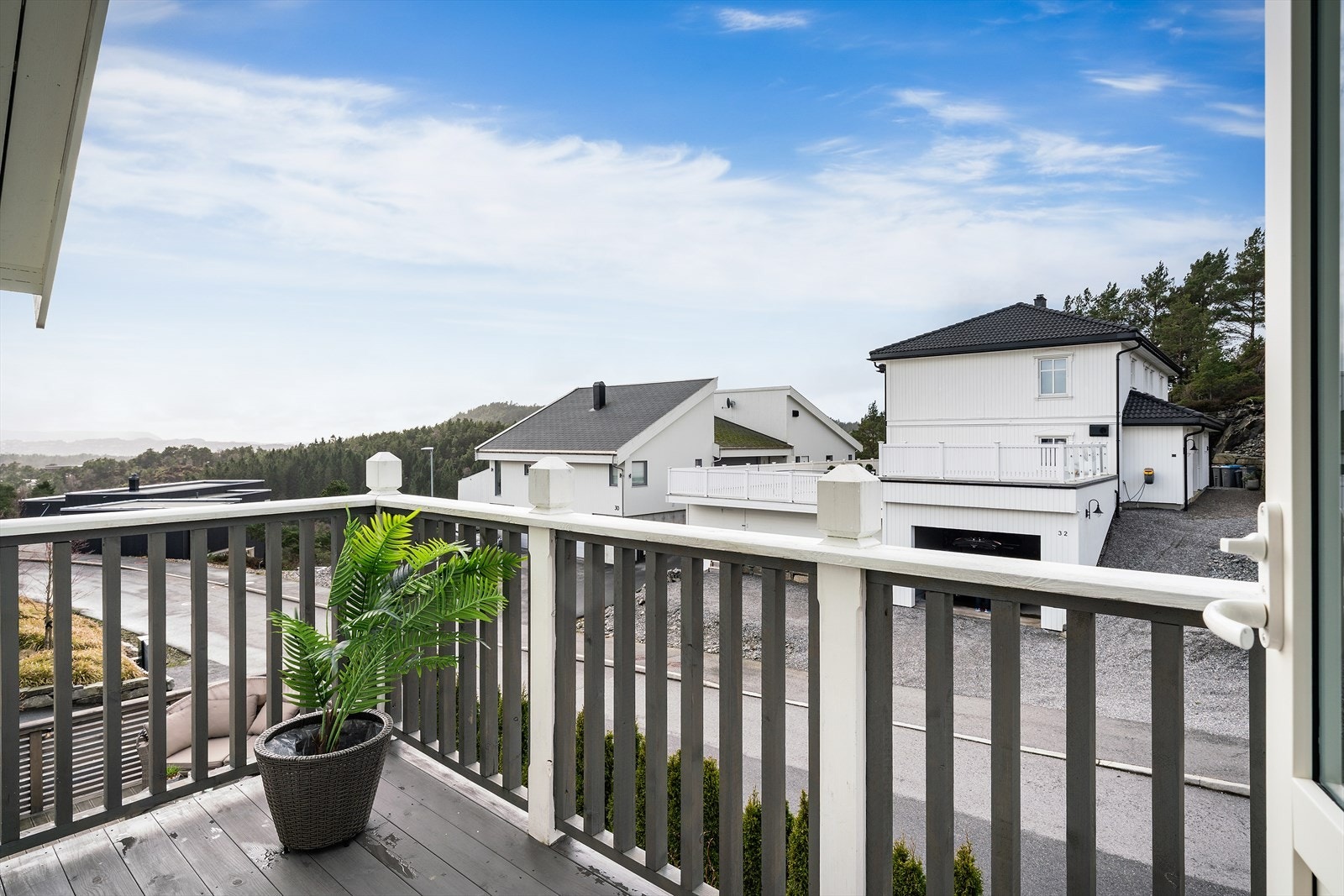 - Videre utgang til vestvendt balkong på 5m² - Galleribilde