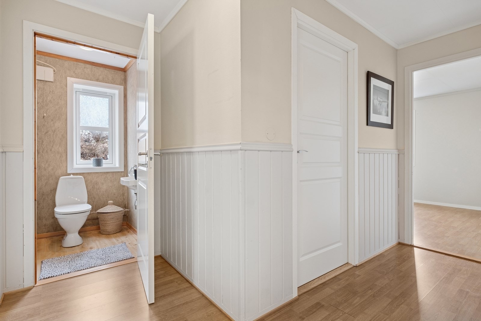 Toalettrom Galleribilde