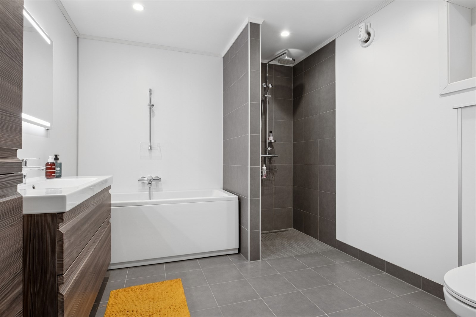 Baderom er pusset opp i 2018. Galleribilde