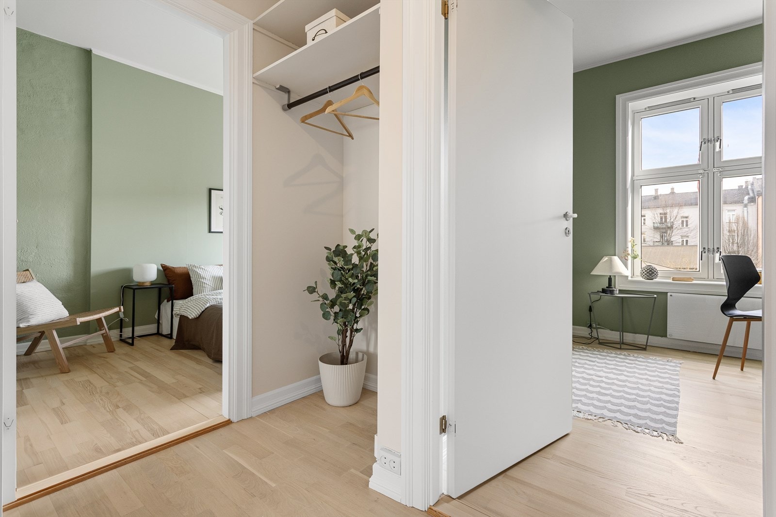 Leiligheten har en god planløsning med to soverom mot bakgård. Galleribilde