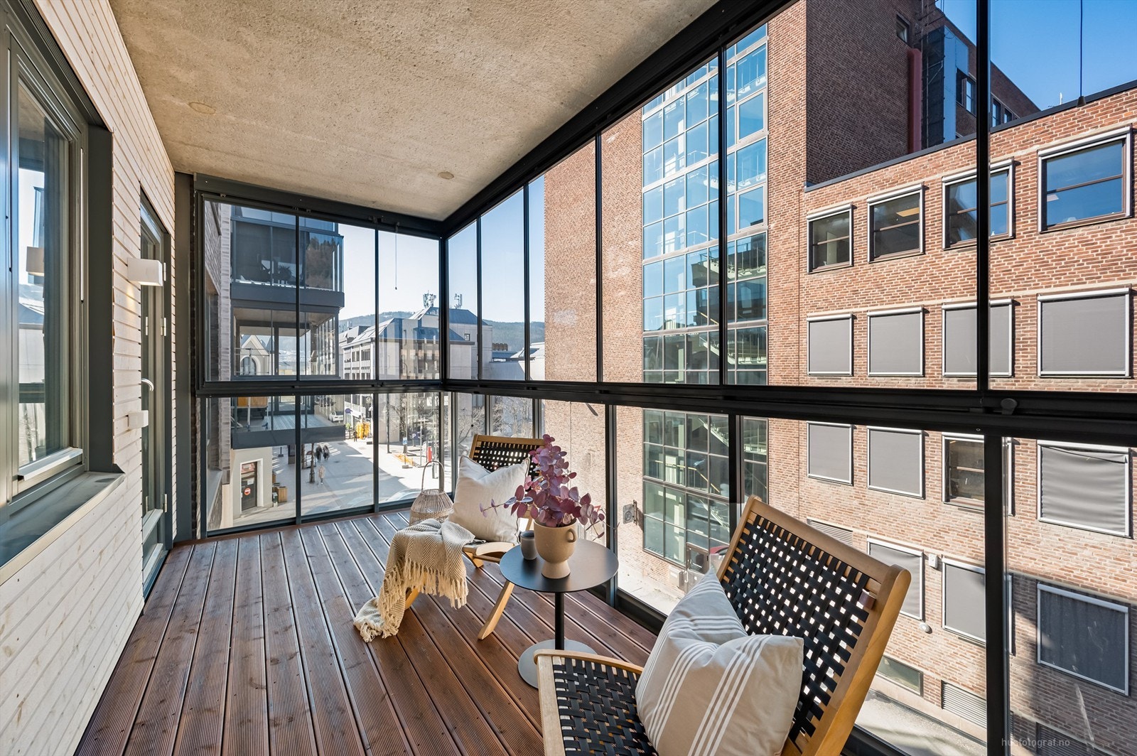 Lys og stilren 3-roms selveiet endeleilighet beliggende i 3. etasje Galleribilde