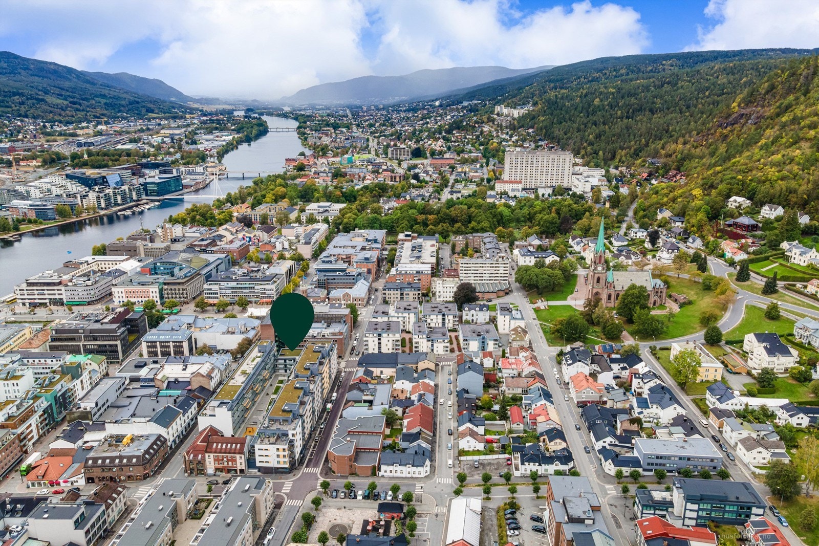 Kort vei til flotte turmuligheter samt. rekreasjonsområder i Bragernesåsen, Drammensmarka og Elveparken Galleribilde