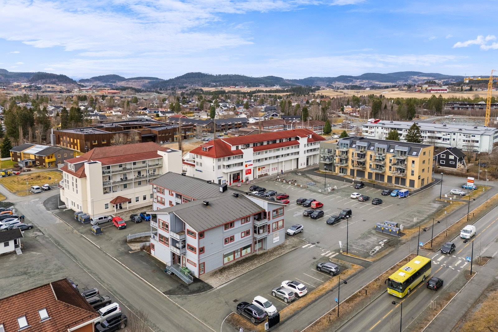 Leiligheten har god beliggenhet midt i hjertet av Klæbu sentrum. Galleribilde