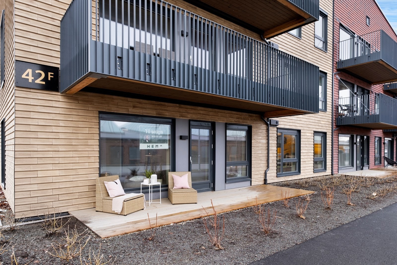 Markterrassen er vestvendt og byr på fine solforhold. Galleribilde