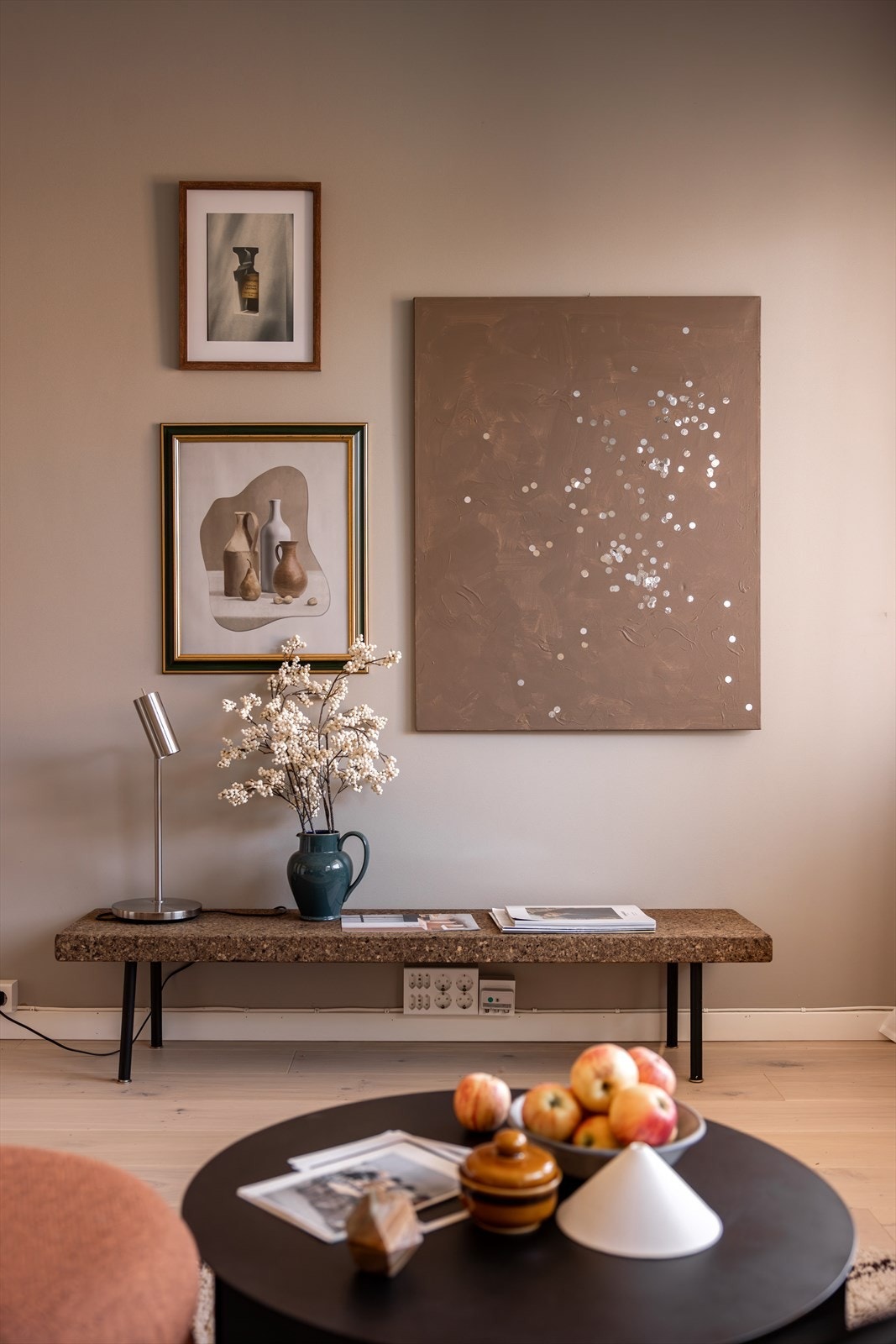 Varmtvann og fyring inkl. i felleskostnadene (A-konto). Galleribilde