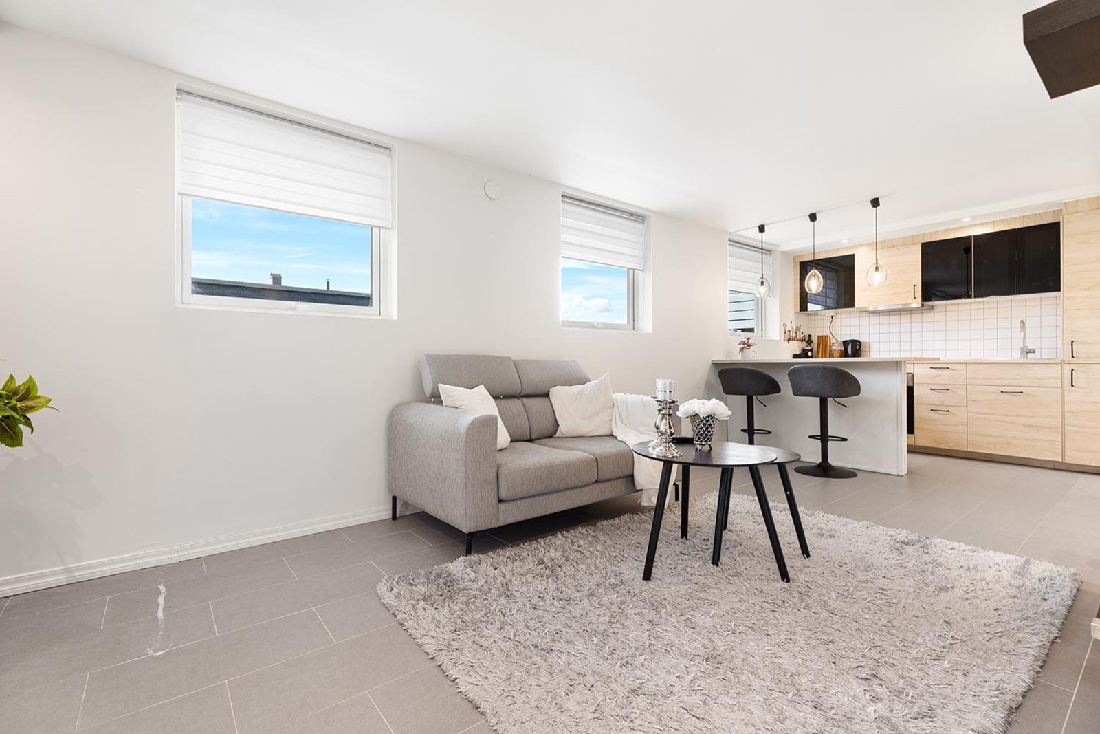 Hybelen har egen inngang samt intern adgang til resten av boligen. Galleribilde