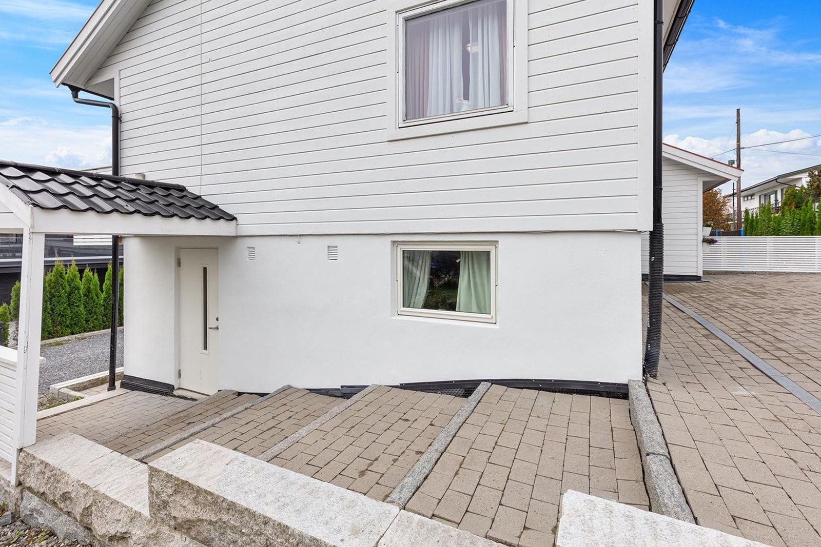 I 2017 blev det blant annet lagt ny drenering og etterisolering av vegger. Galleribilde