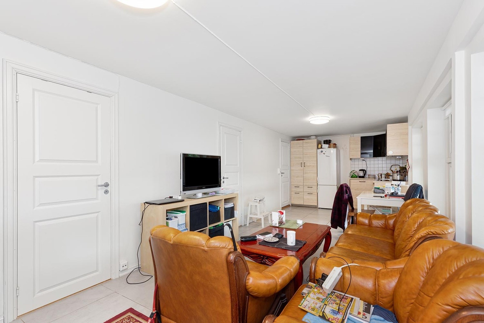 Den inneholder en stue og kjøkken i åpen løsning, etablert i 2017. Galleribilde