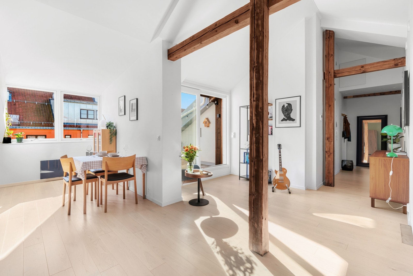 Fantastiske lysforhold og koselig stemning i toppetasjen Galleribilde