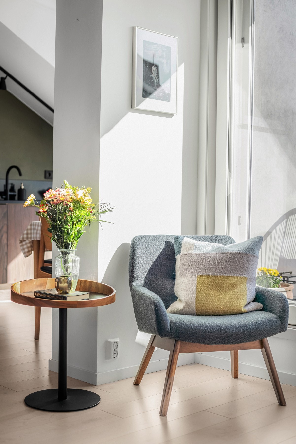 Fin plass ved terrassen til lesekrok eller lignende Galleribilde