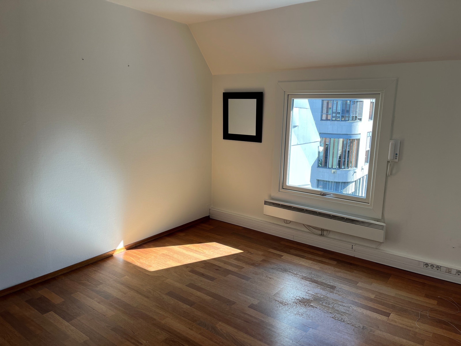 Pris kr. 5.900 pr. mnd. Strøm, oppvarming og felleskostnader inkl. Galleribilde