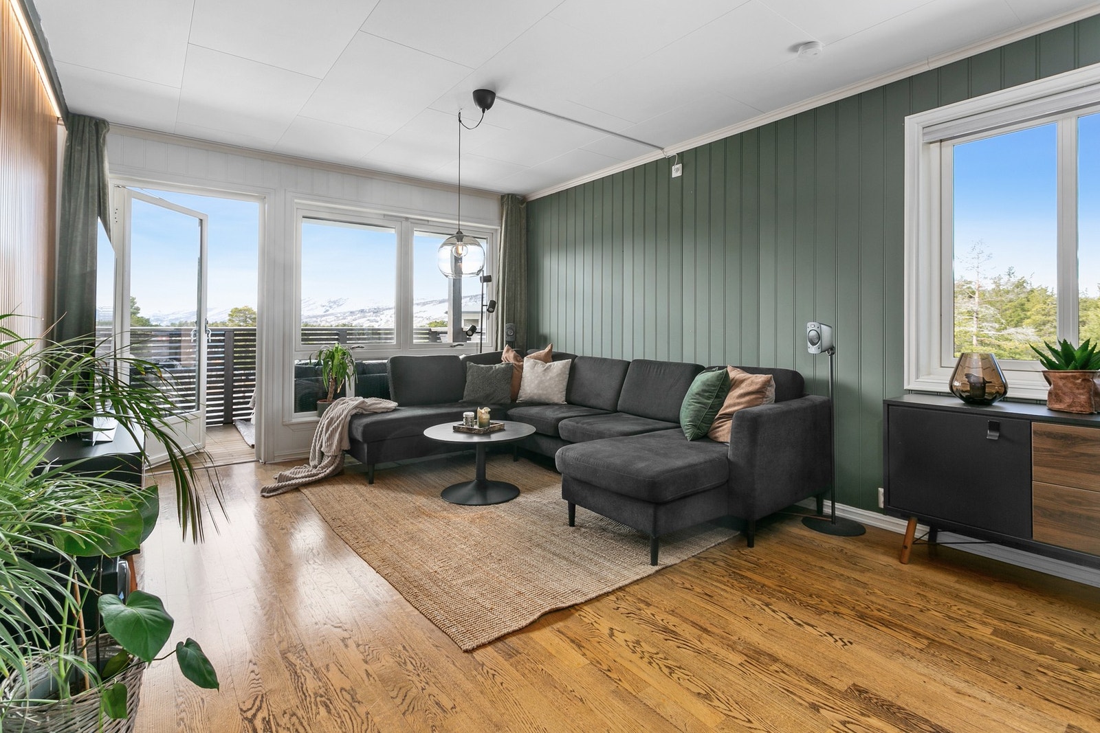 Fra stuen har du utgang til balkongen på 7,5m². Galleribilde