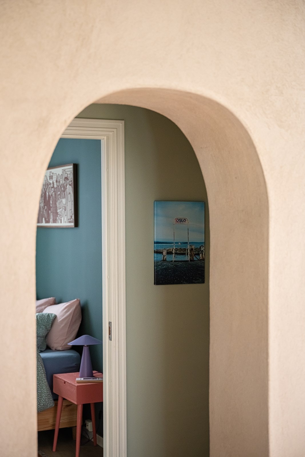 På motsatt side av gangen er hovedsoverommet Galleribilde