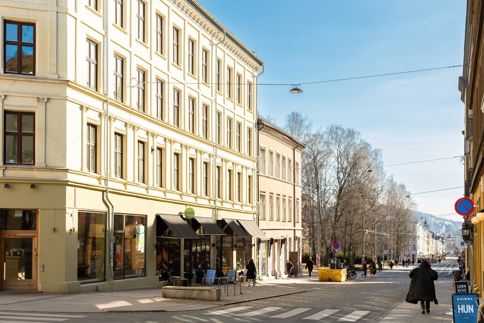 Spiser man ikke på restaurant hver dag, så er det en Rema på andre siden av gaten, samt kort vei til Meny Galleribilde