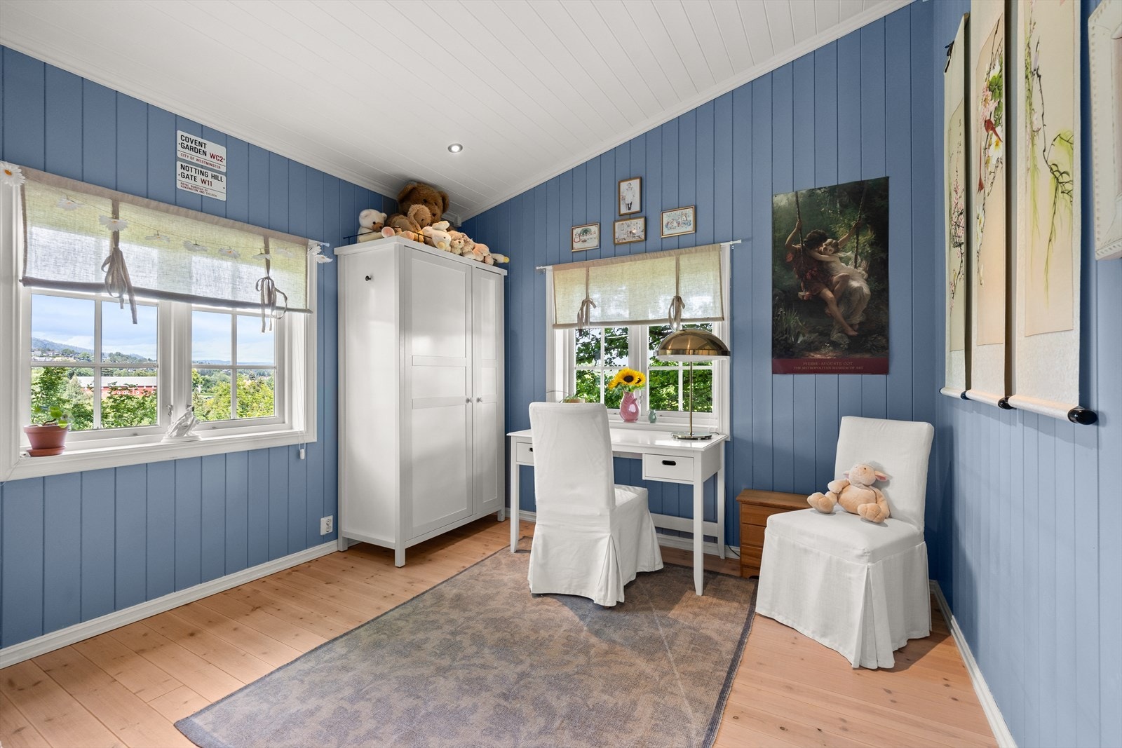 Soverommene er romslig med gode innredningsmuligheter. Galleribilde