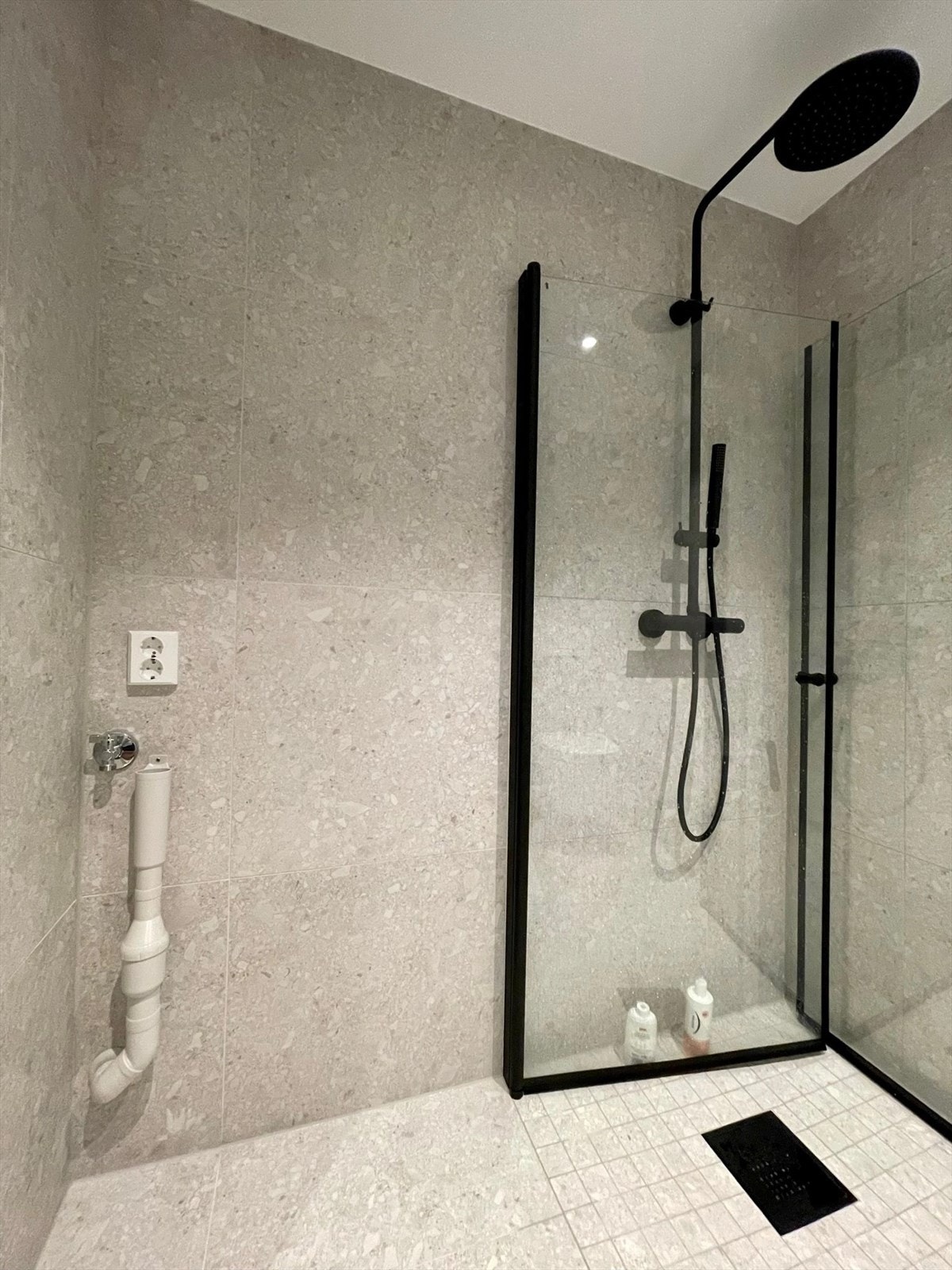 Opplegg for vaskemaskin. Galleribilde