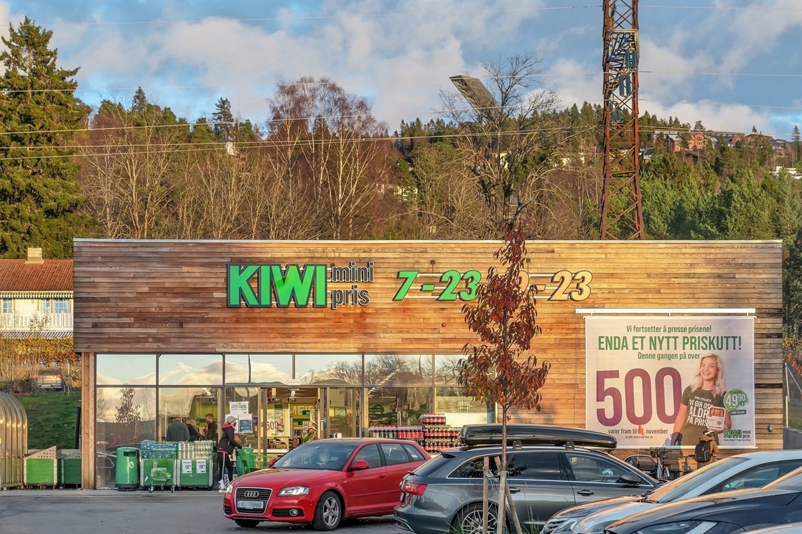 Nærmeste dagligvarebutikk på Bogstad. Således også søndagsåpen. Galleribilde