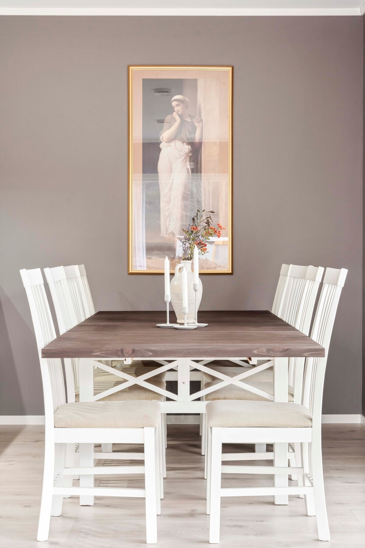 God plass til en større spisegruppe Galleribilde