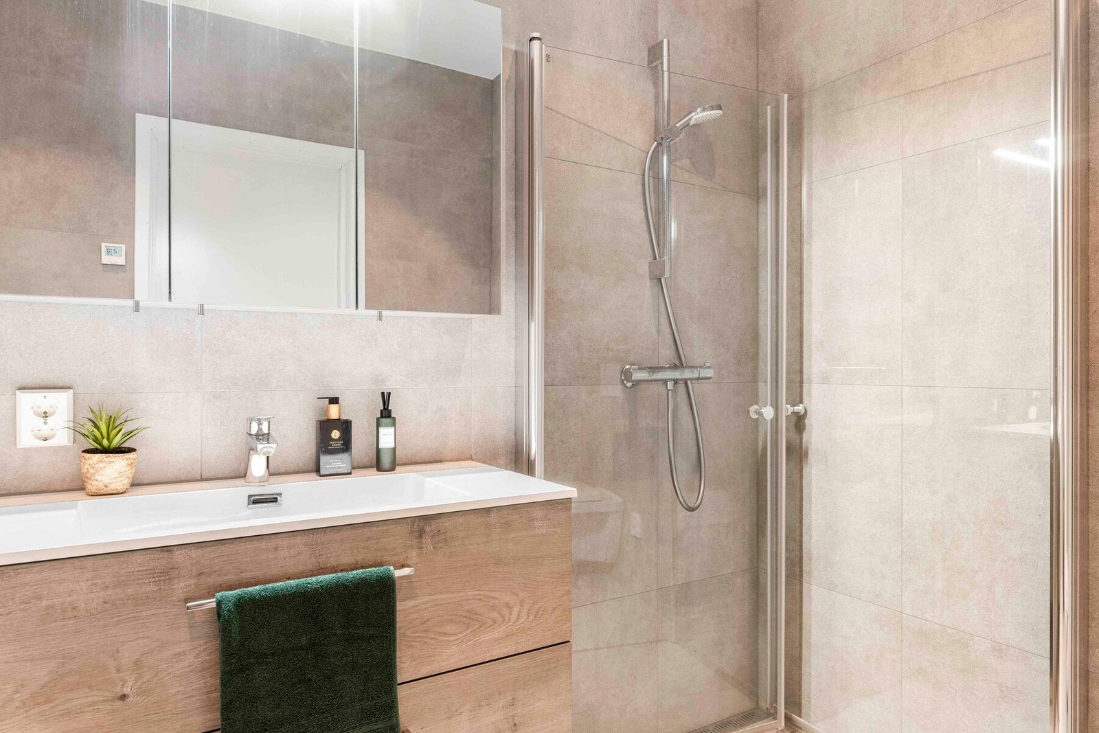 Pene fliser på baderommet og god utforming Galleribilde